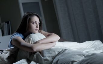 8 tapaa voittaa unettomuus ja nukahtaa nopeasti